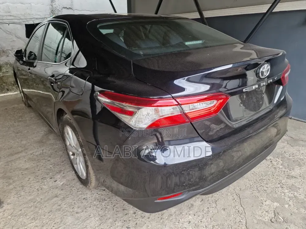 Toyota Camry 2018 Black
