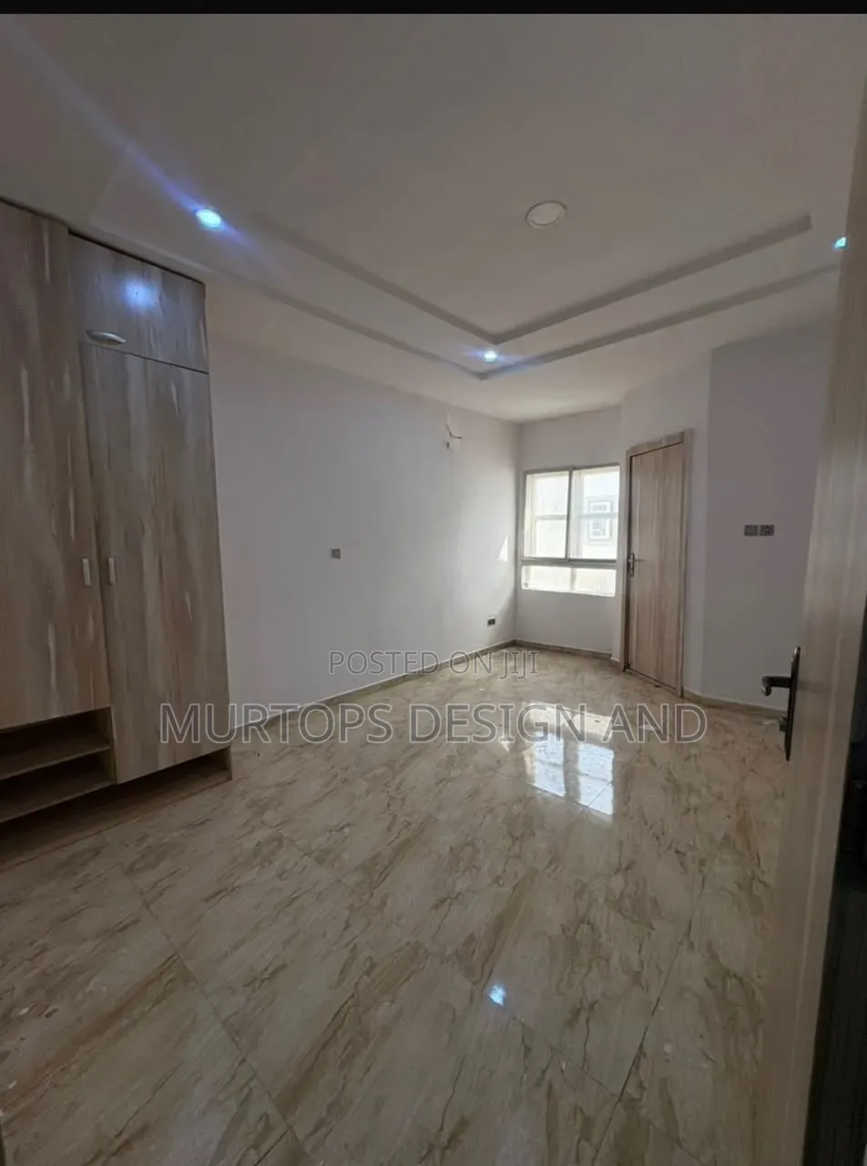 Studio Apartment in Dpk, Lekki Phase 2 for rent
