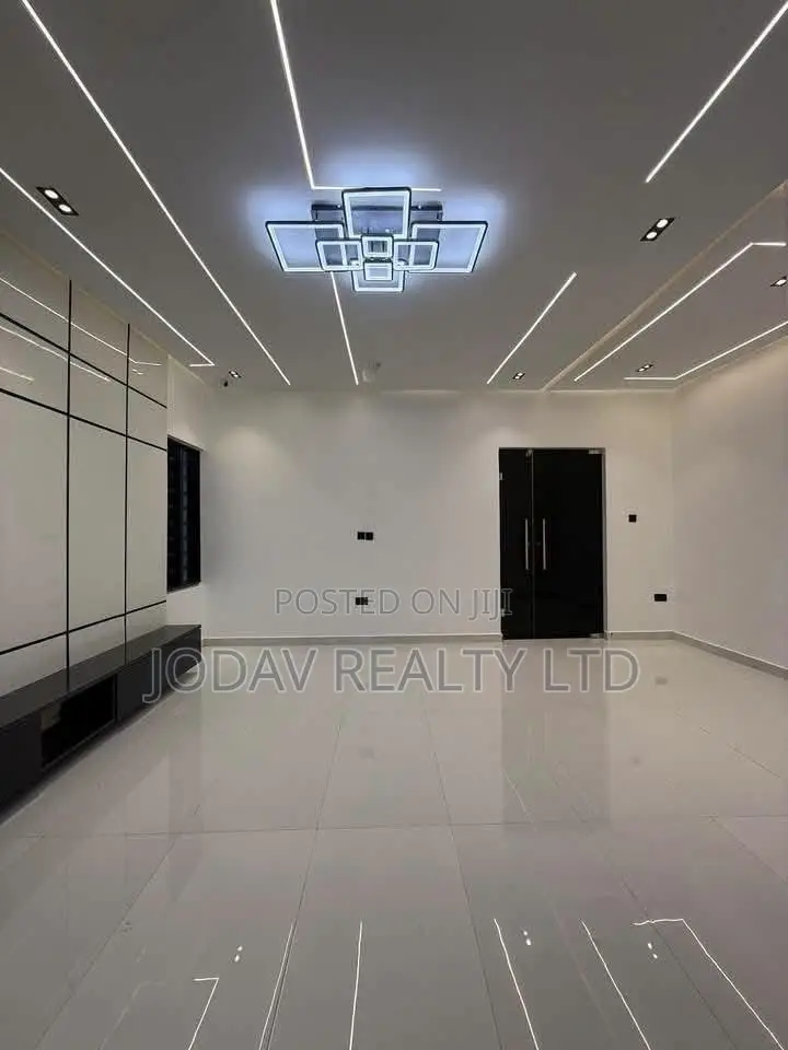 3bdrm Bungalow in Majesty Estate, Obio-Akpor for sale