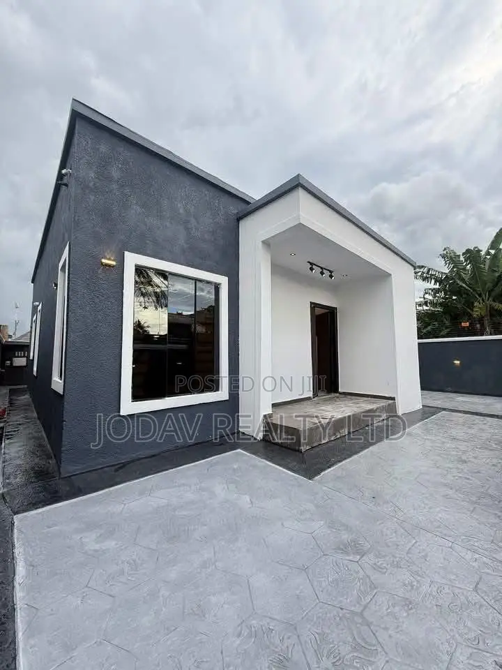 3bdrm Bungalow in Majesty Estate, Obio-Akpor for sale