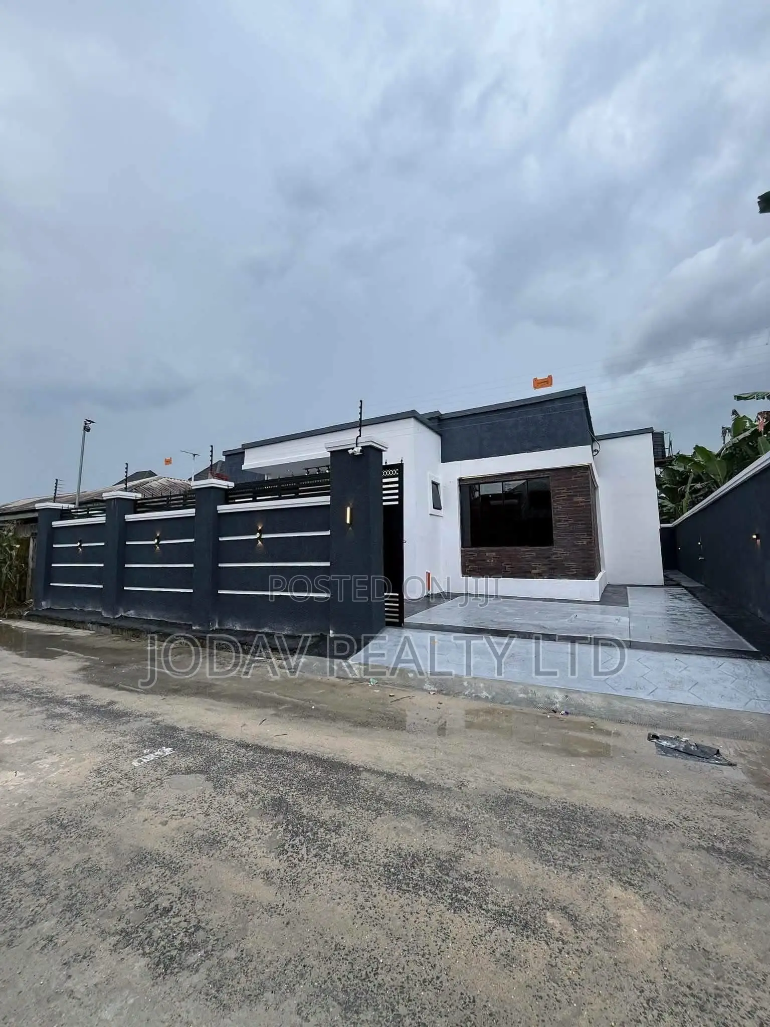 3bdrm Bungalow in Majesty Estate, Obio-Akpor for sale