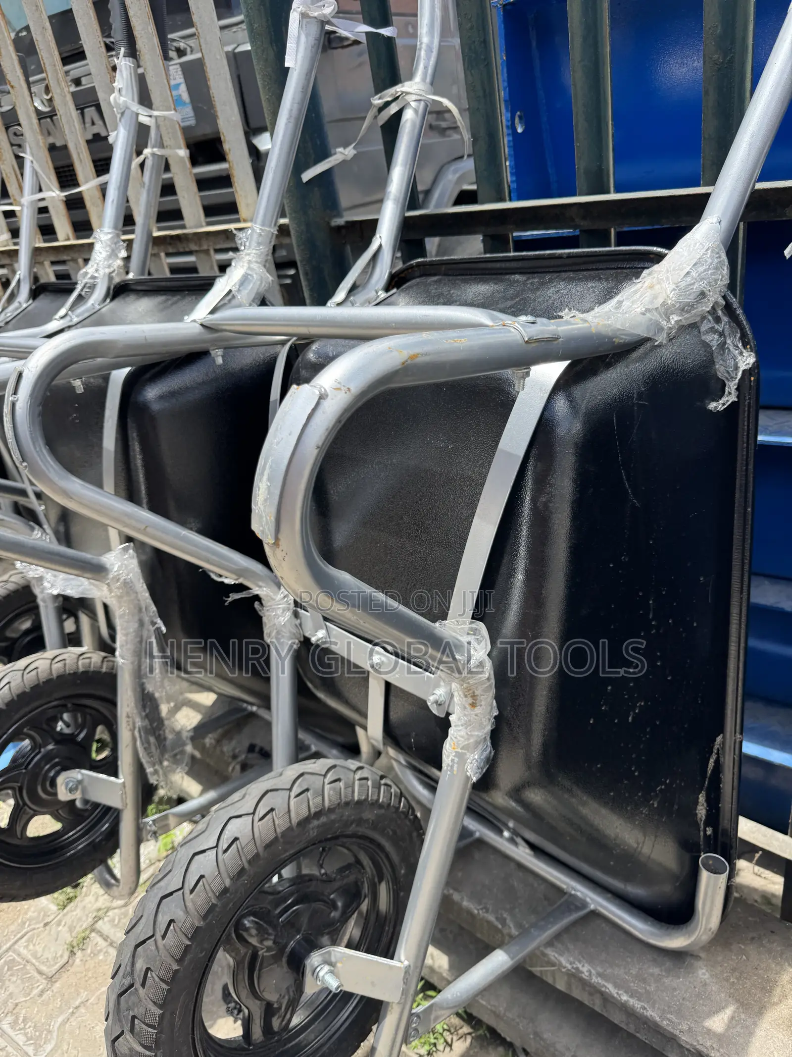 Heavy Duty Wheelbarrow / Construction Wheelbarrow