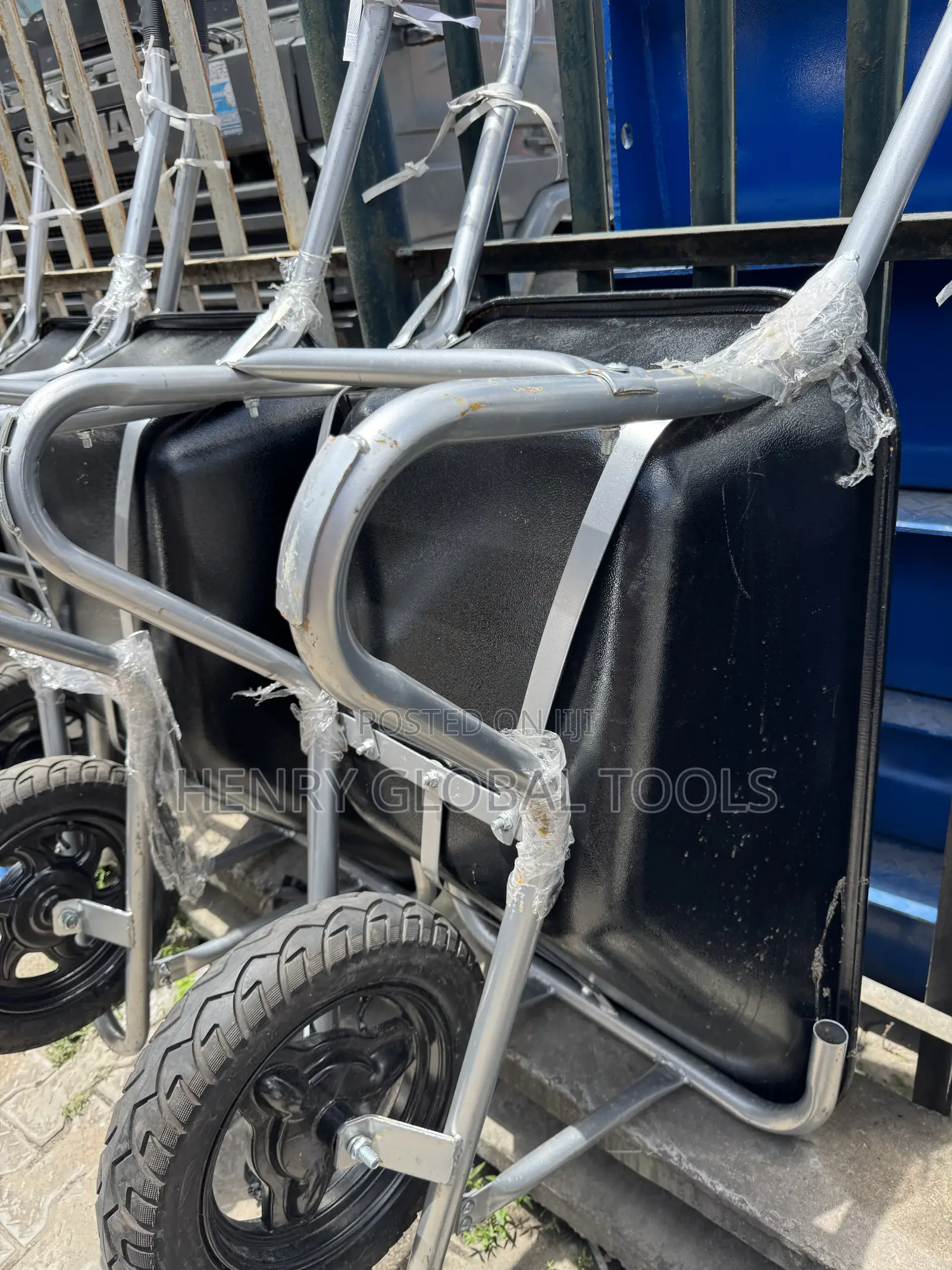 Heavy Duty Wheelbarrow / Construction Wheelbarrow