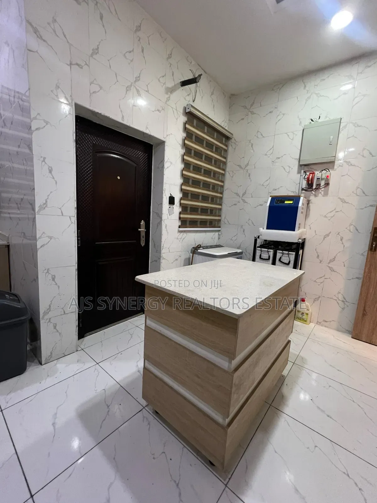 Furnished 2bdrm Apartment in VGC / Ajah for sale