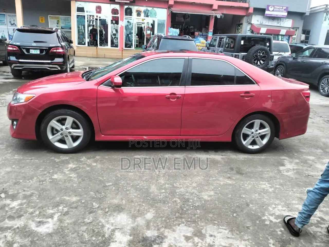 Toyota Camry SE 4dr Sedan (2.5L 4cyl 6A) 2012 Red