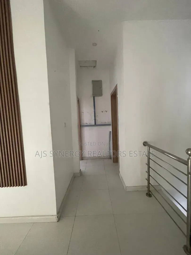 4bdrm Duplex in VGC / Ajah for rent