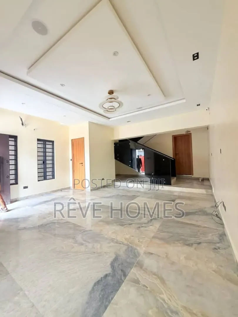 4bdrm Duplex in GRA Phase 2 Shangisha for sale