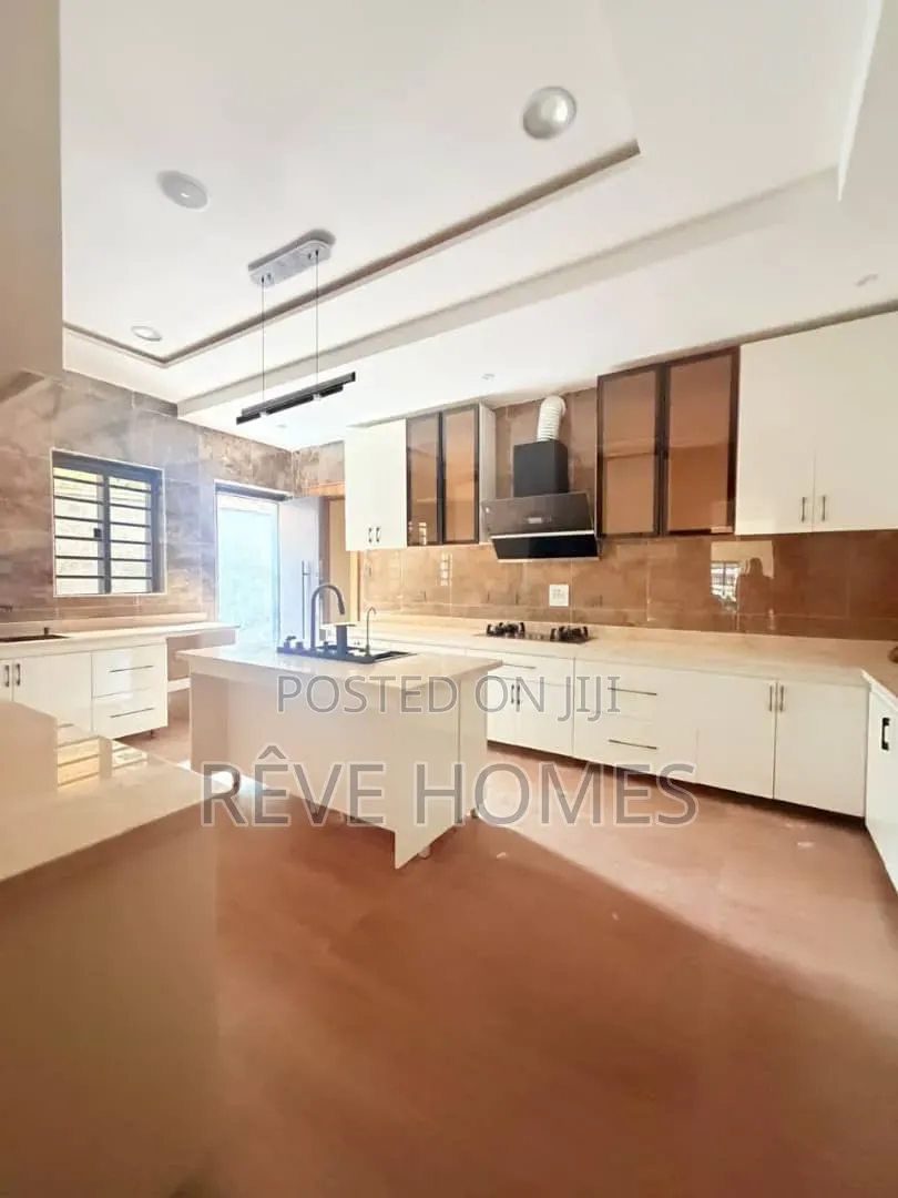 4bdrm Duplex in GRA Phase 2 Shangisha for sale
