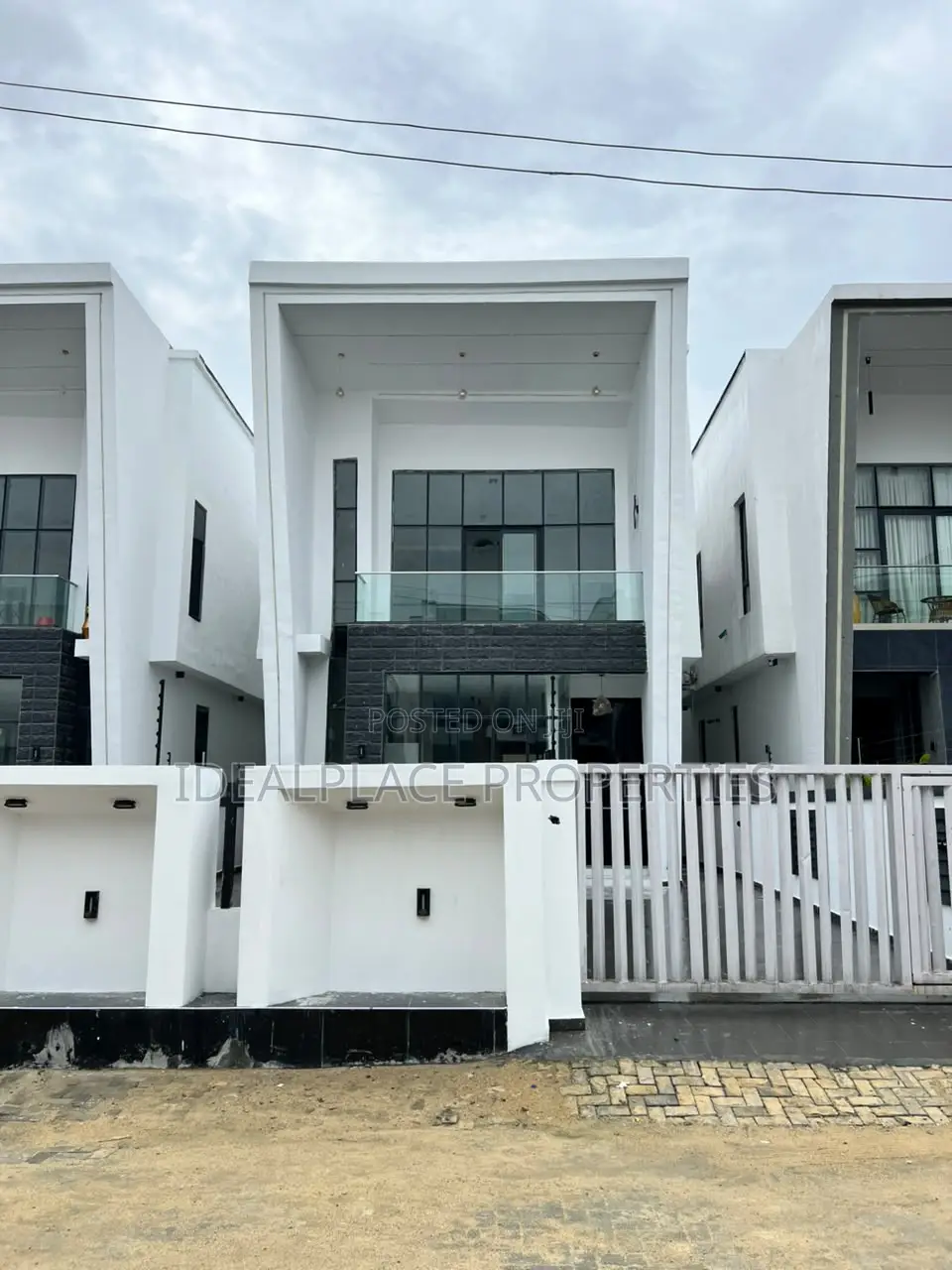 5bdrm Duplex in Ajah for sale