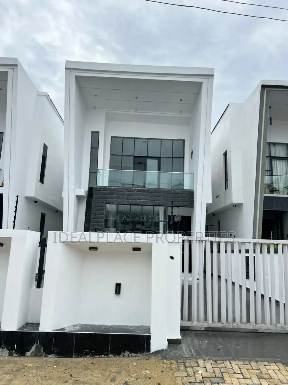 5bdrm Duplex in Ajah for sale