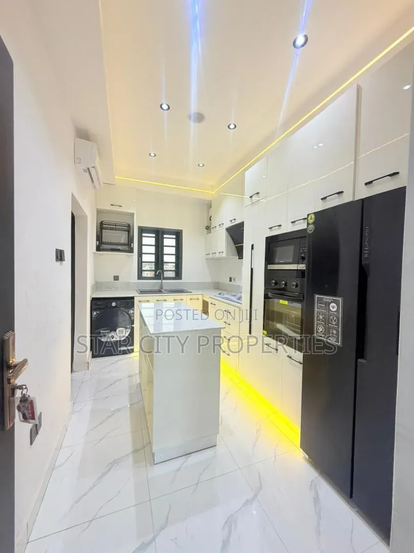 3bdrm Apartment in Gbagada Lagos for sale