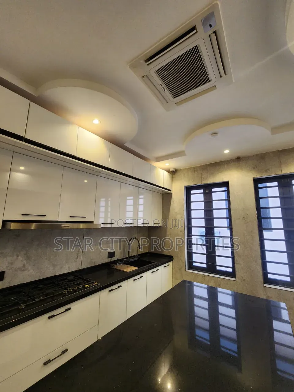 5bdrm Duplex in Ikeja Gra Lagos for rent
