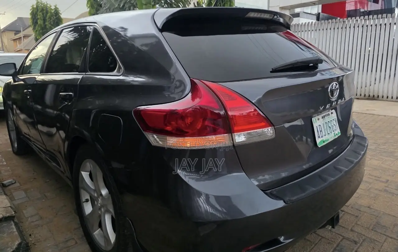 Toyota Venza 2011