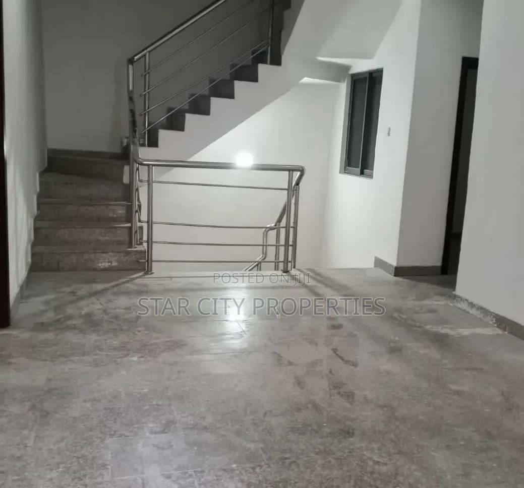 5bdrm Duplex in Ikeja for rent