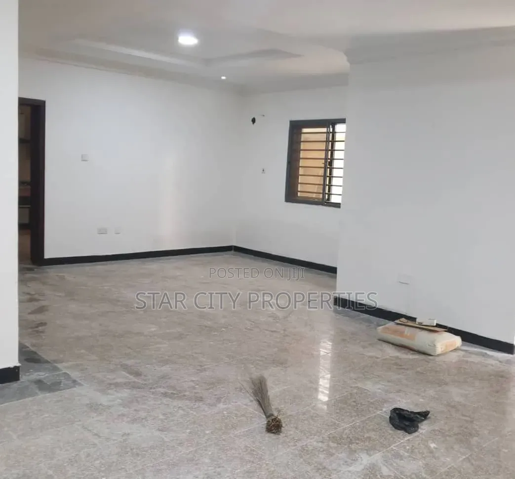 5bdrm Duplex in Ikeja for rent