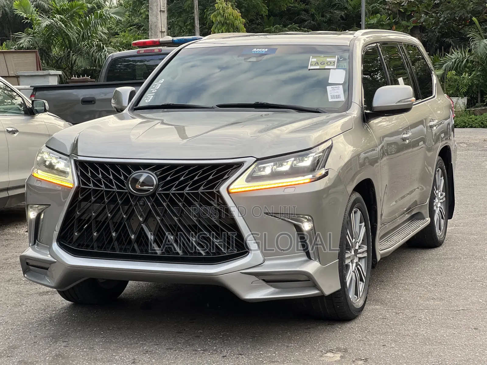 Lexus LX 570 AWD 2017 Gray