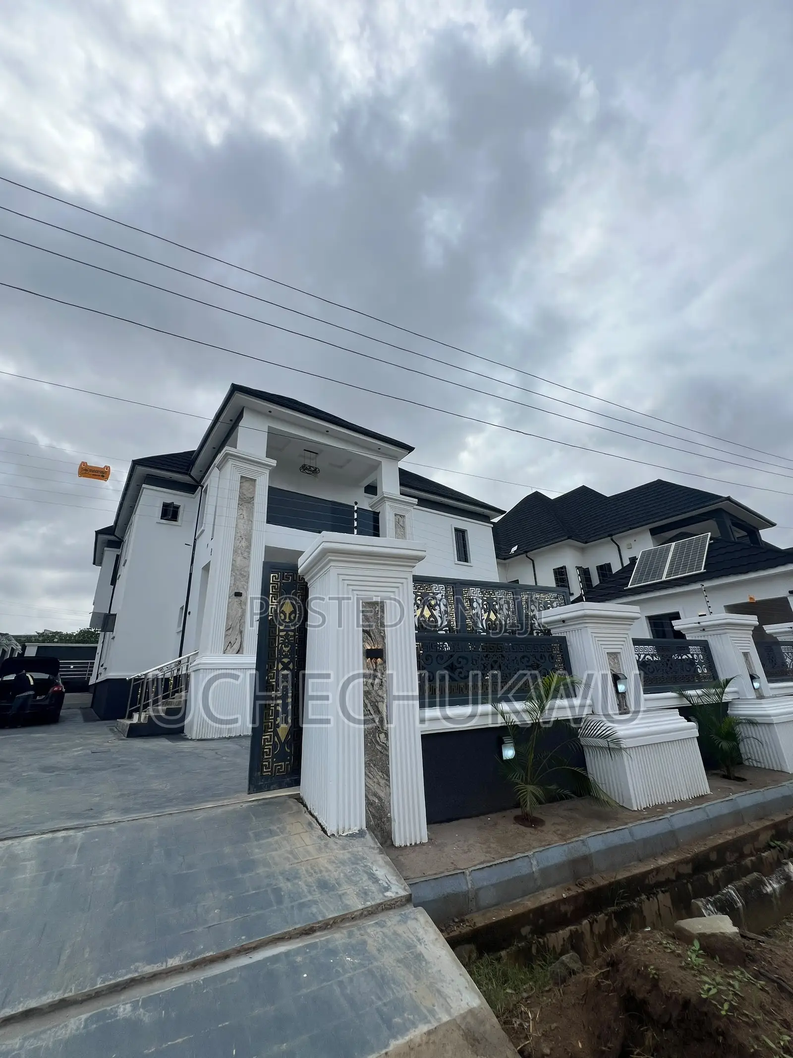 5bdrm Penthouse in H And J Estate, Galadimawa for sale