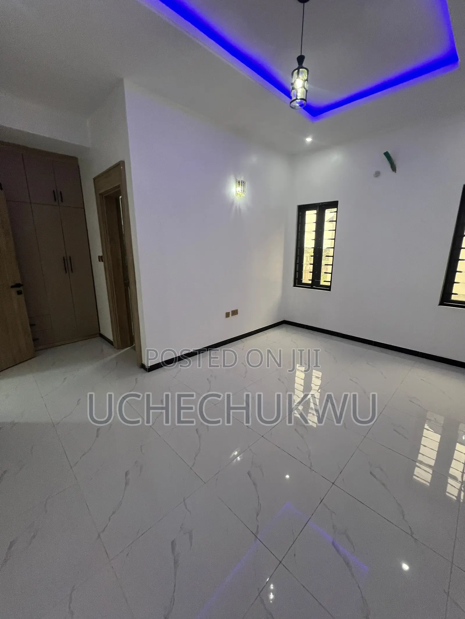 5bdrm Penthouse in H And J Estate, Galadimawa for sale