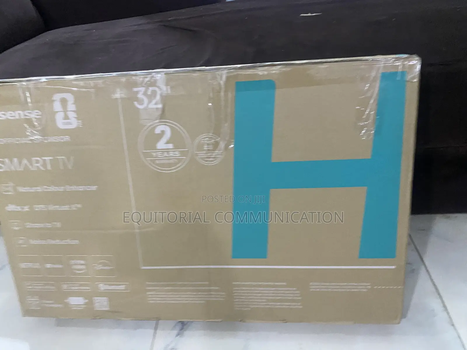Hisense 32 Inches Modern Smart TV