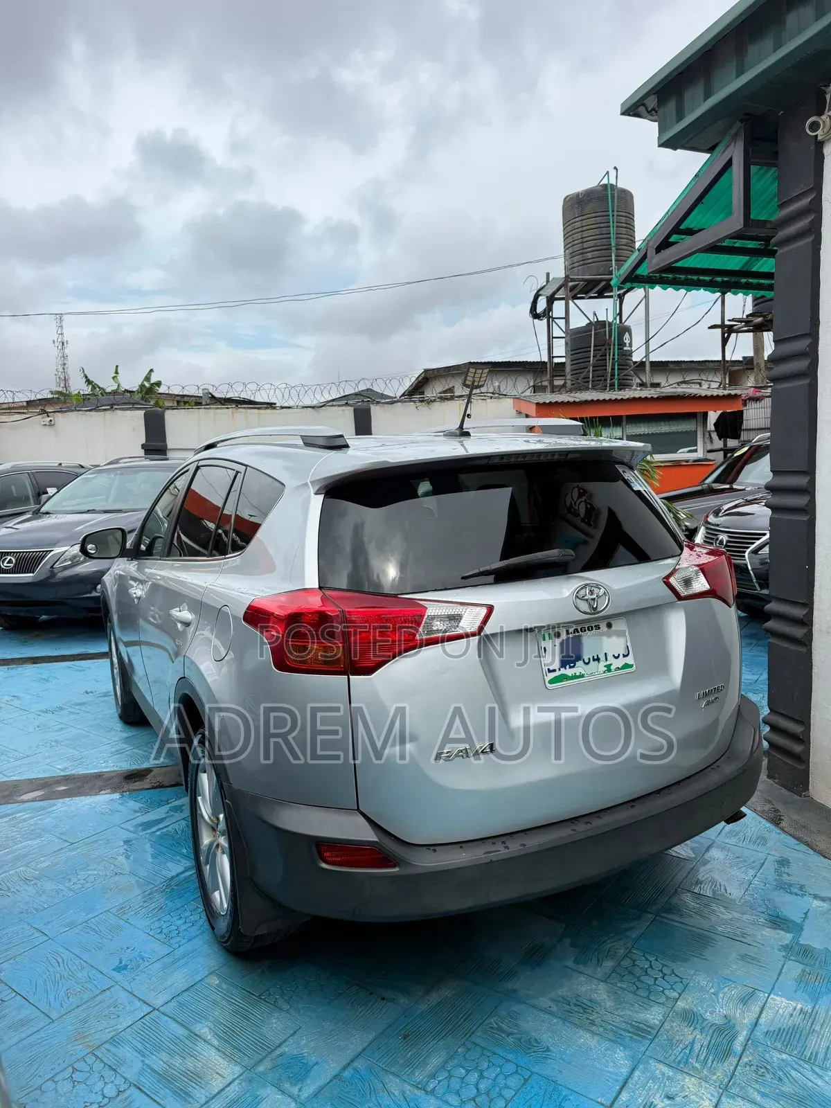 Toyota RAV4 Limited 4dr SUV AWD (2.5L 4cyl 6A) 2014 Silver