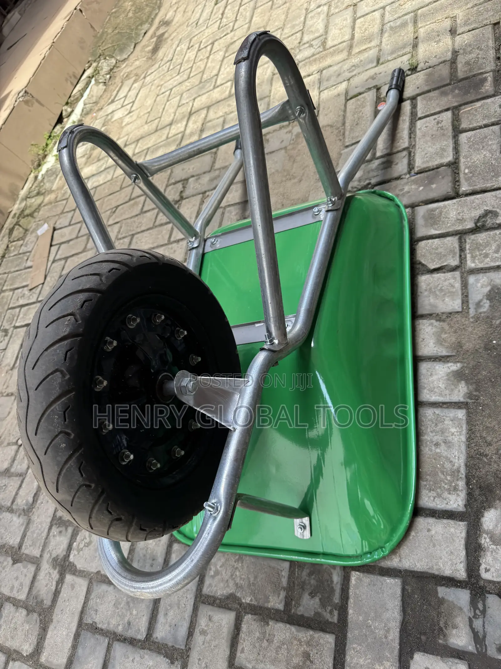 Heavy Duty Wheelbarrow / Construction Wheelbarrow