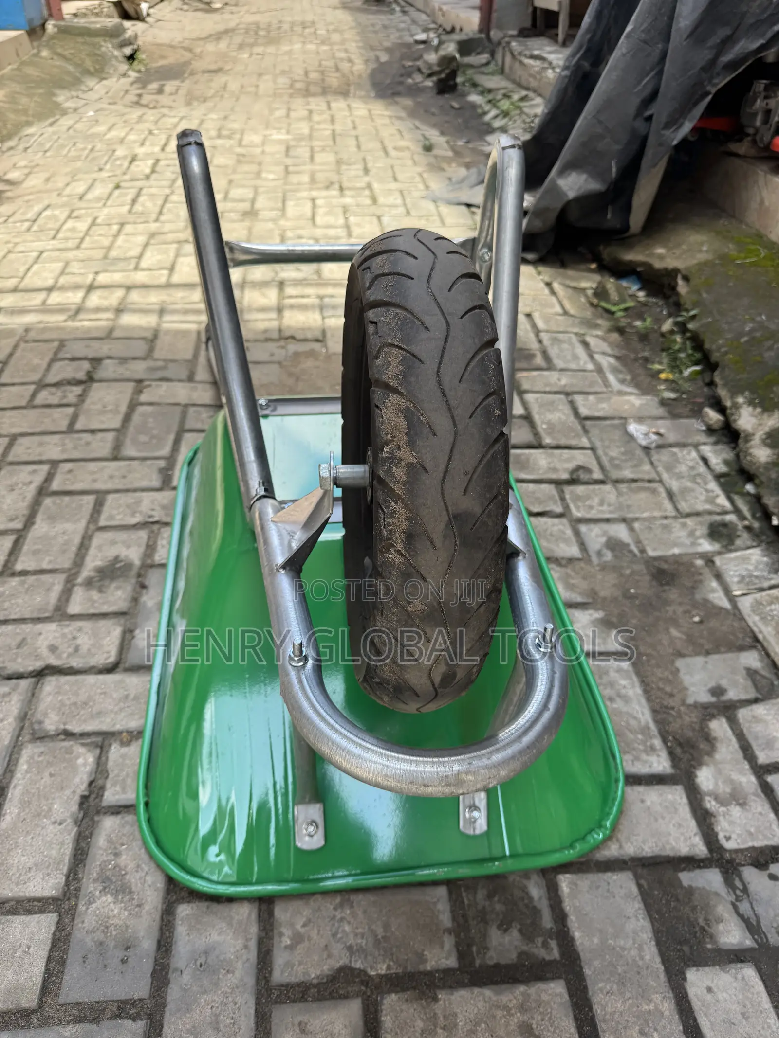 Heavy Duty Wheelbarrow / Construction Wheelbarrow