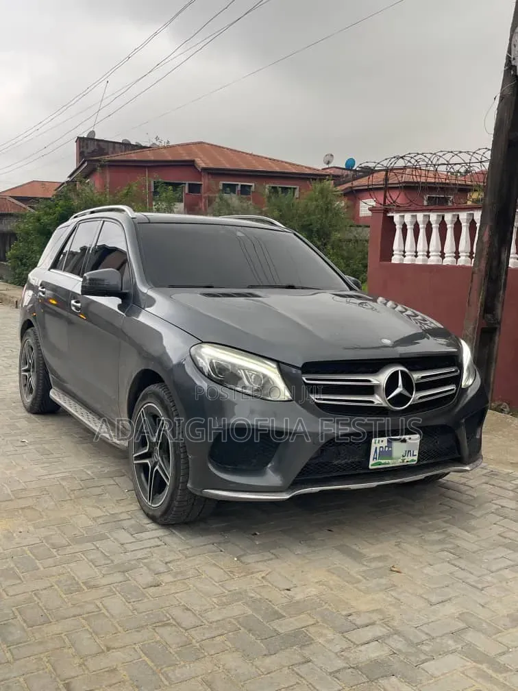 Mercedes-Benz GLE-Class 2016 Gray