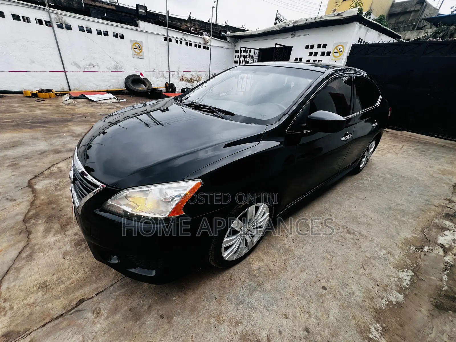Nissan Sentra SR 4dr Sedan (1.8L 4cyl CVT) 2015 Blue