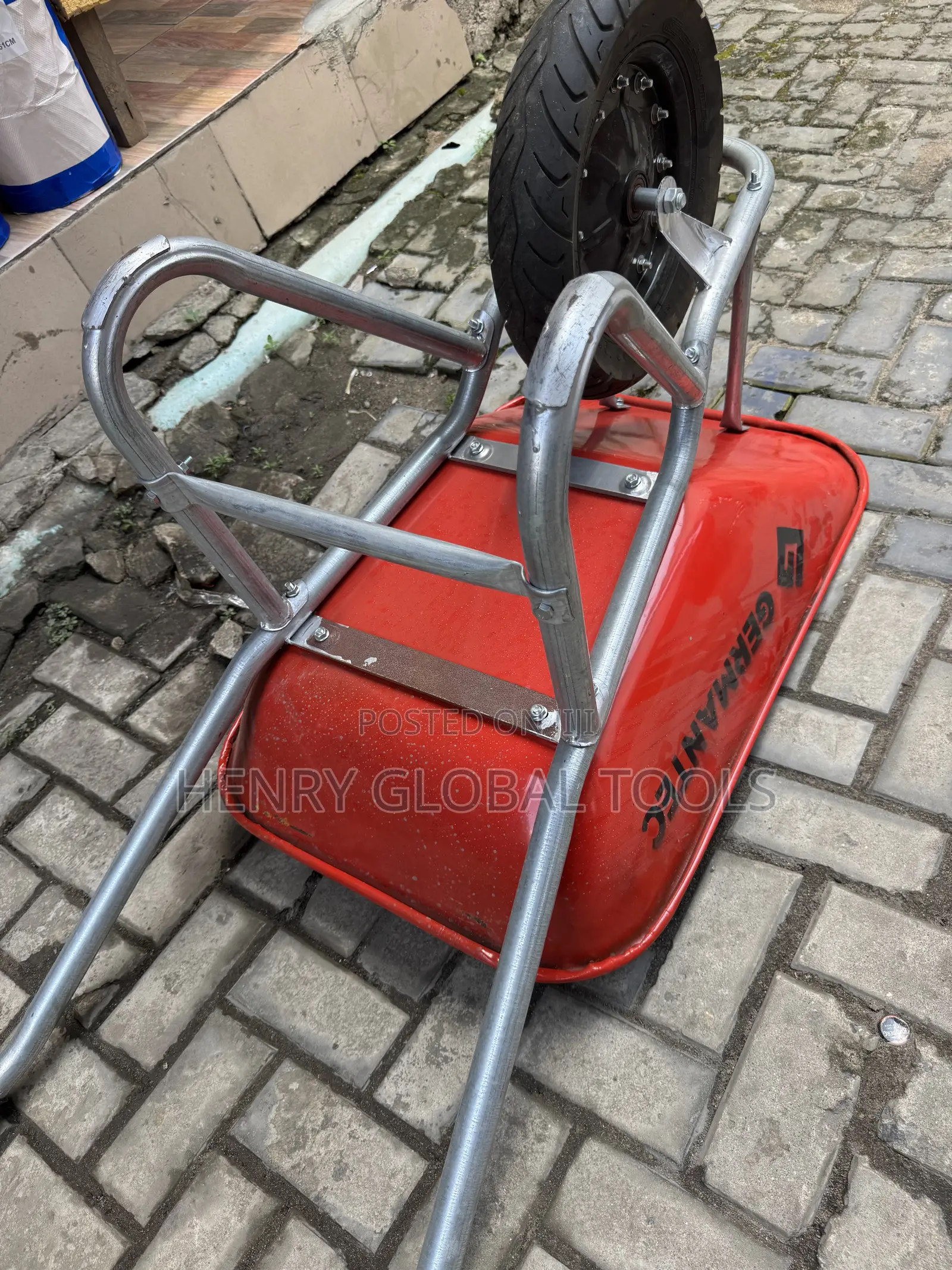 Heavy Duty Wheelbarrow / Construction Wheelbarrow