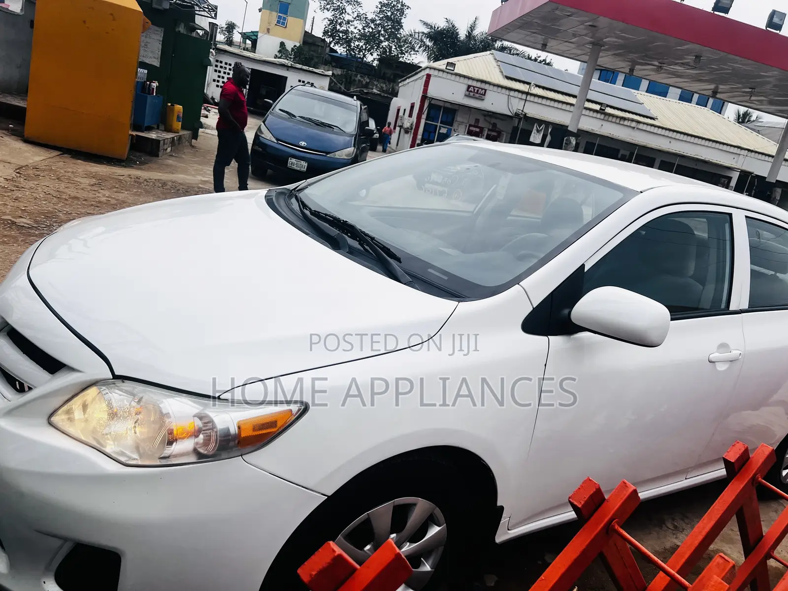 Toyota Corolla LE 4dr Sedan (1.8L 4cyl 4A) 2011 White