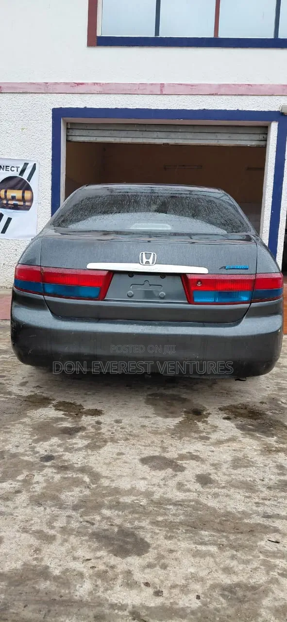 Honda Accord 2.0 Comfort Automatic 2005 Gray