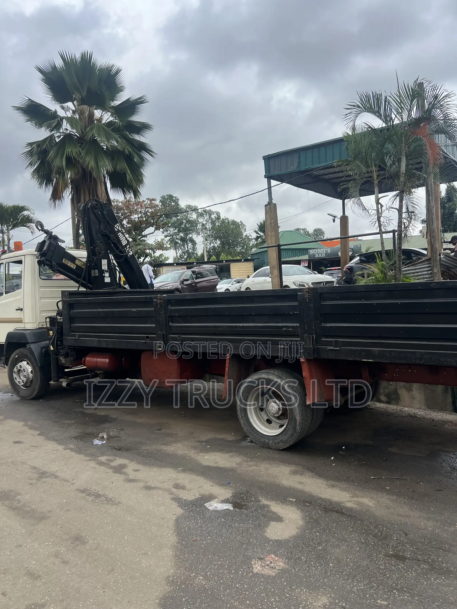 4 Tons Hiab Truck With Bucket for Hire | Lifting Transport Services