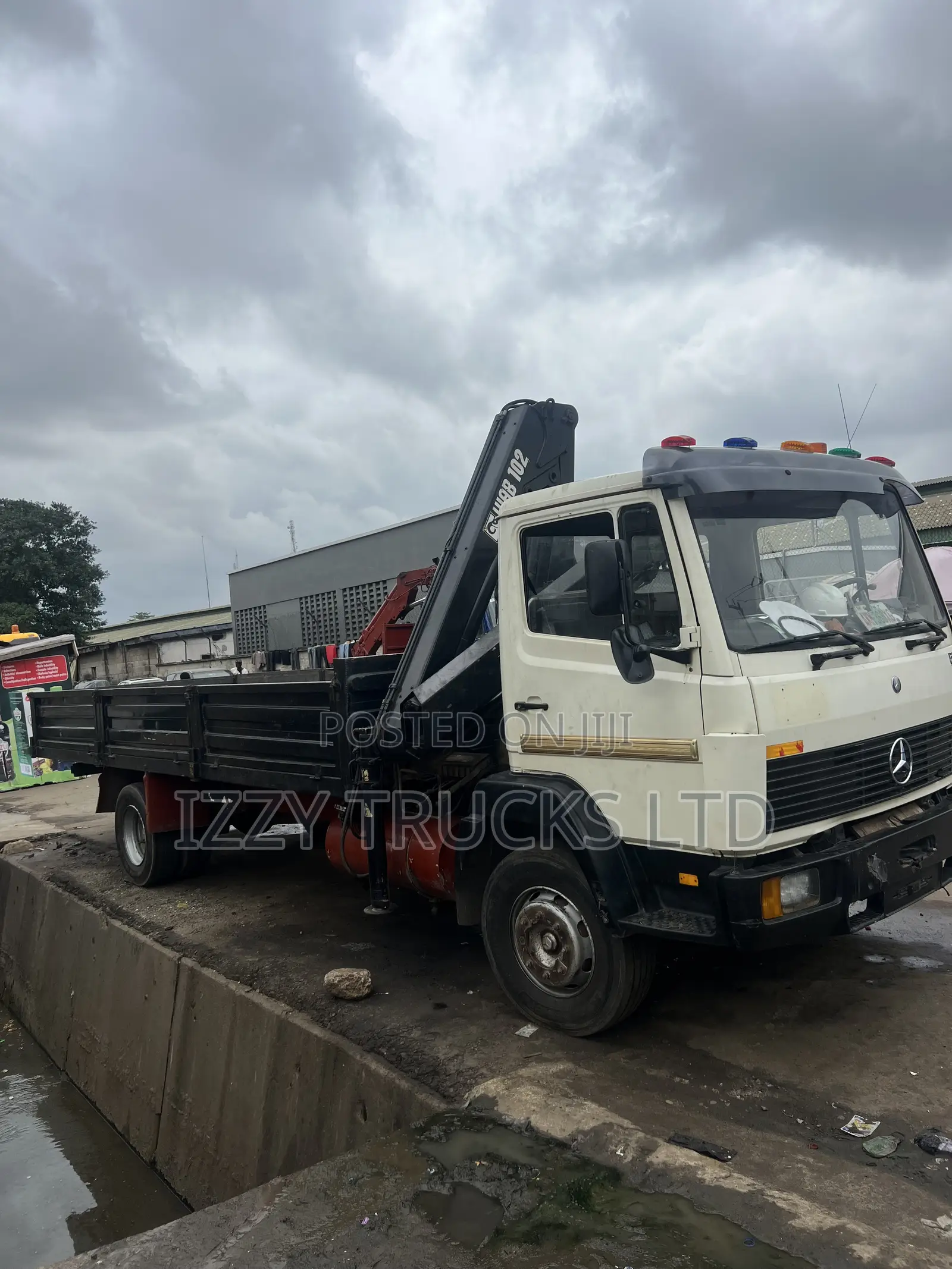 4 Tons Hiab Truck With Bucket for Hire | Lifting Transport Services