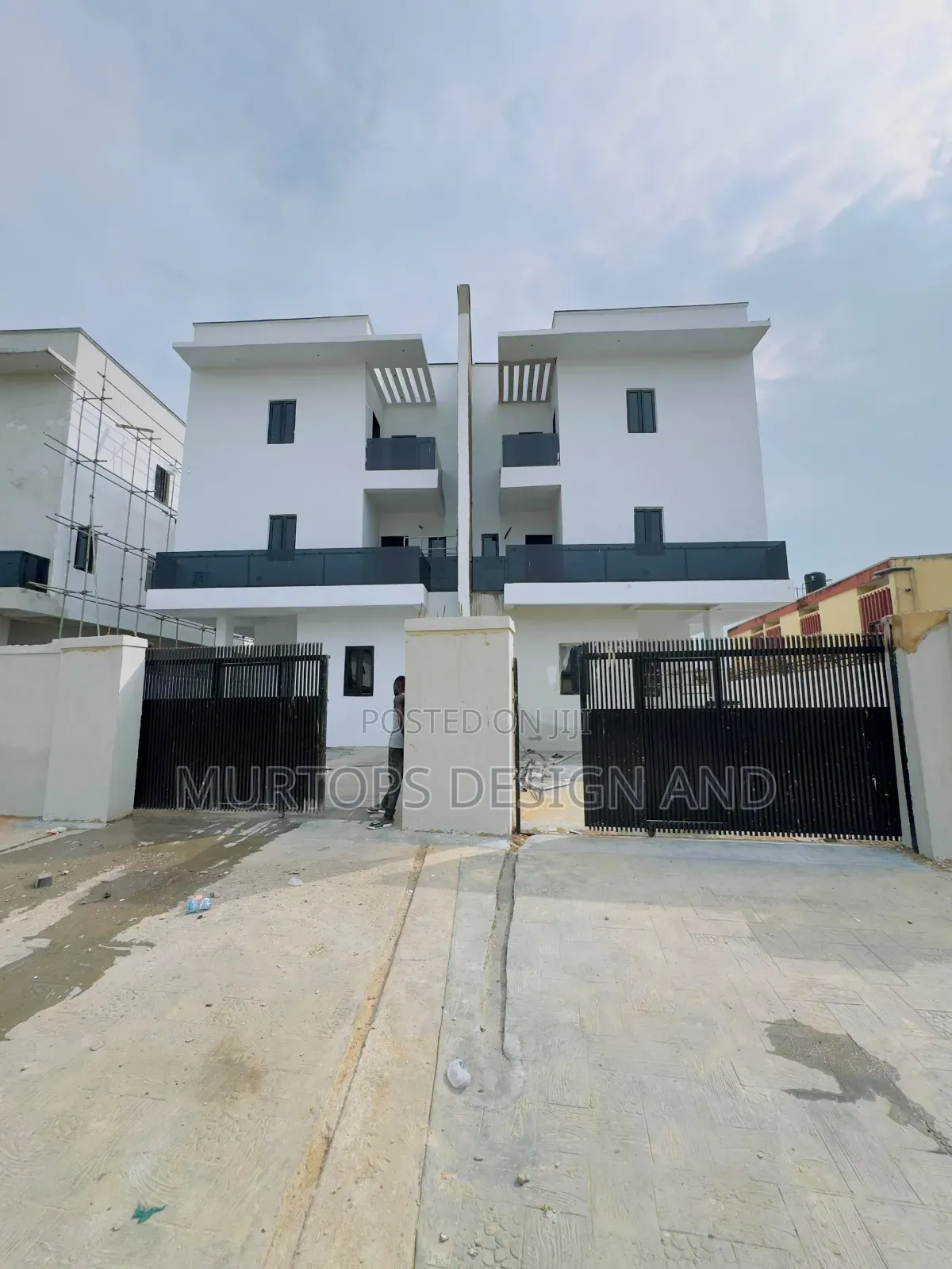 4bdrm Duplex in Gra for sale