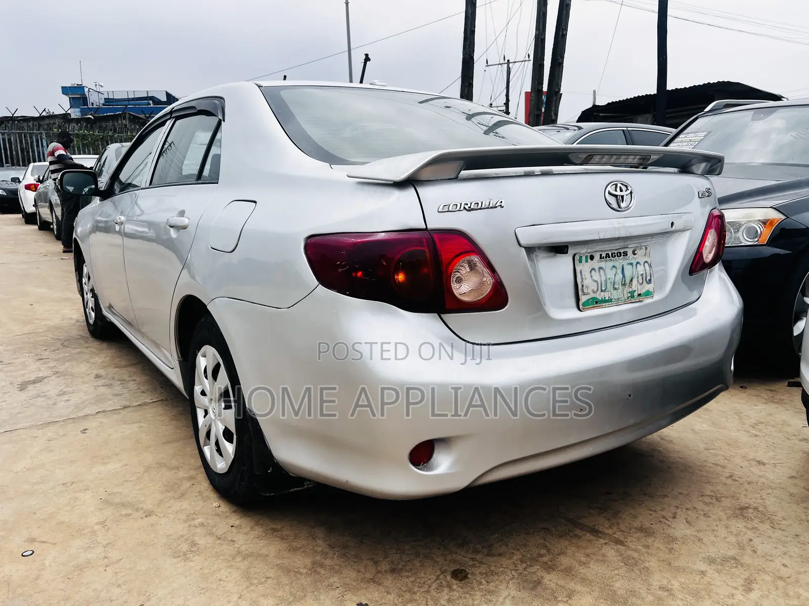 Toyota Corolla LE 4dr Sedan (1.8L 4cyl 4A) 2010 Silver