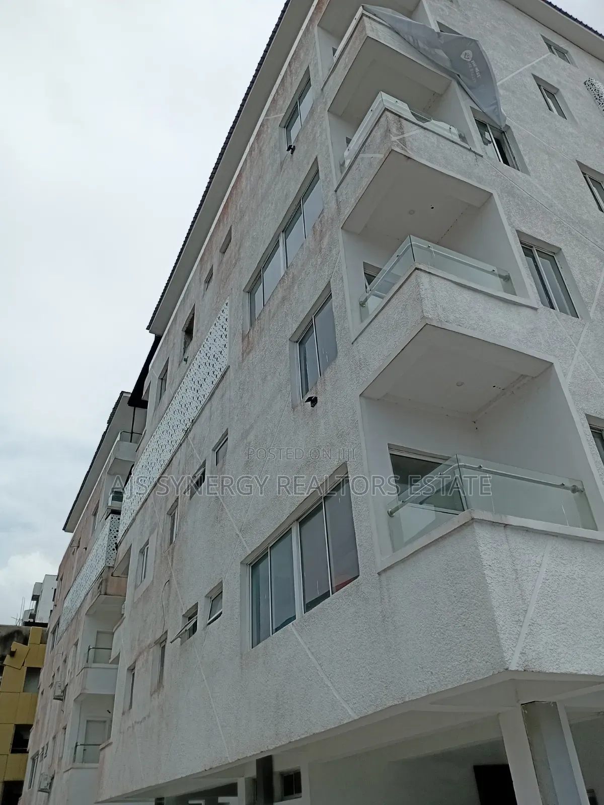 Furnished 2bdrm Apartment in Lekki Phase 1 for sale