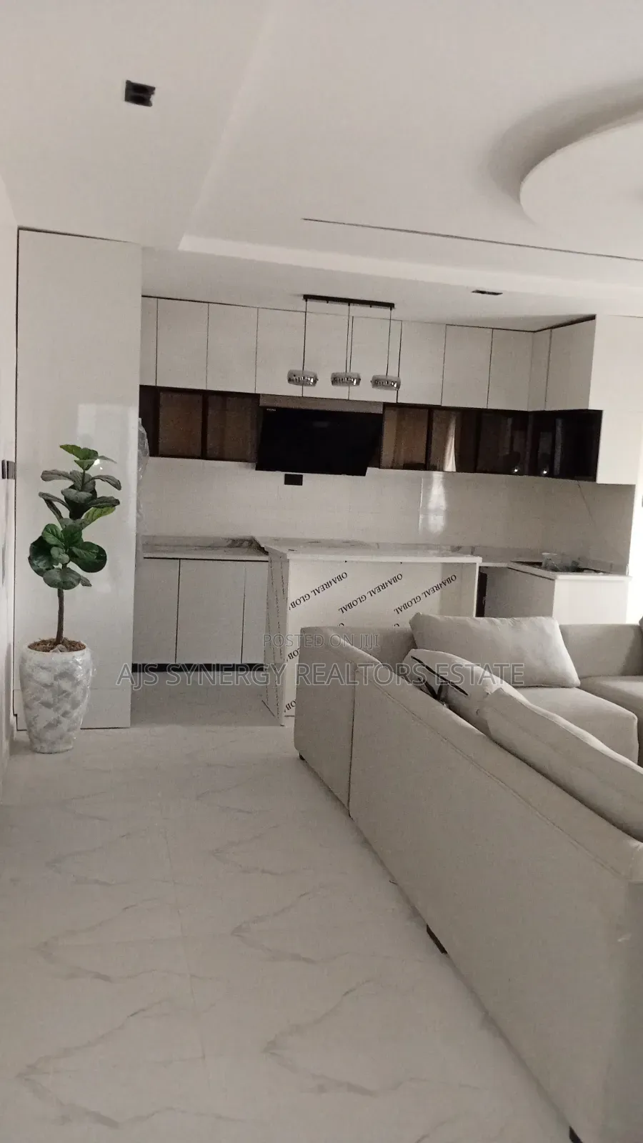 Furnished 2bdrm Apartment in Lekki Phase 1 for sale