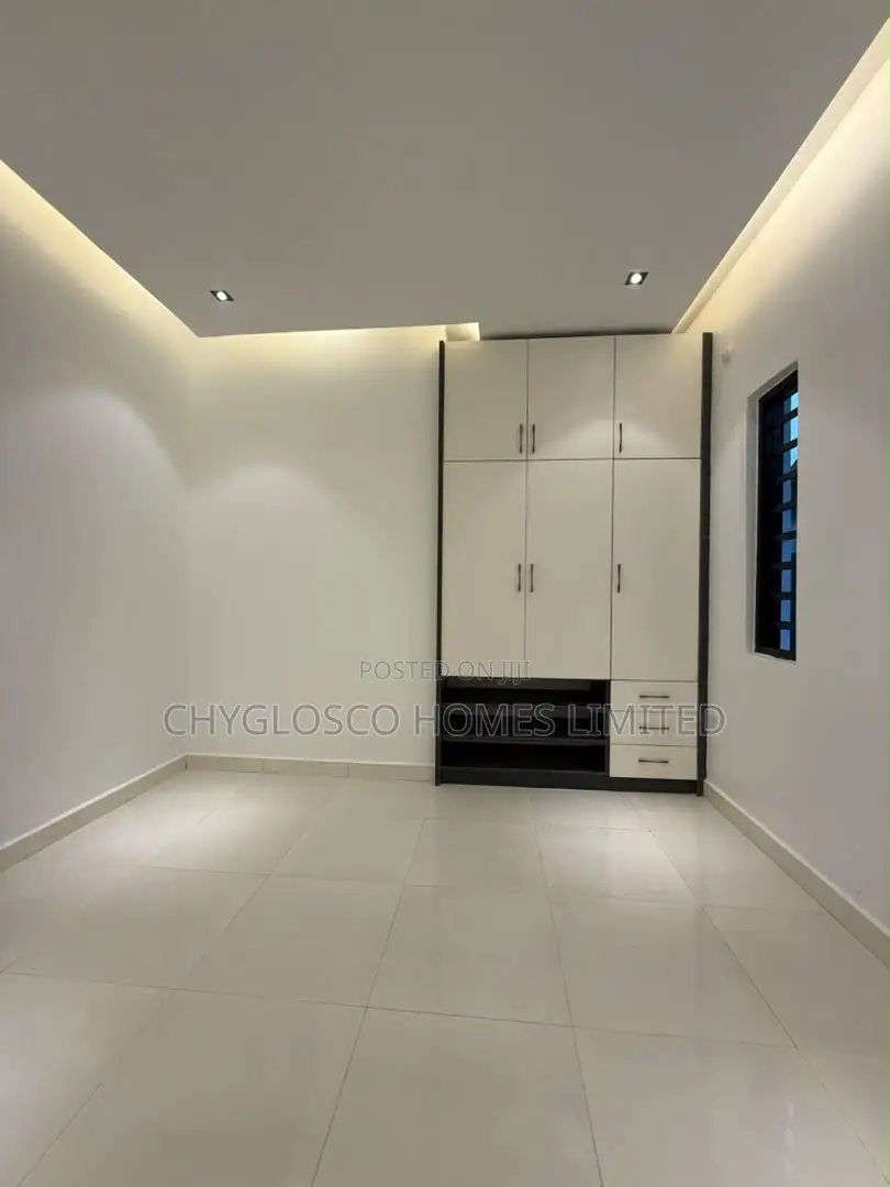 3bdrm Bungalow in Majesty Estate, New Layout for sale