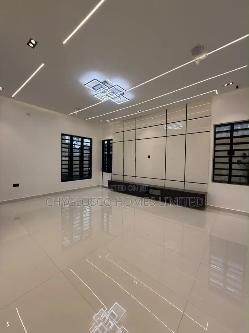 3bdrm Bungalow in Majesty Estate, New Layout for sale