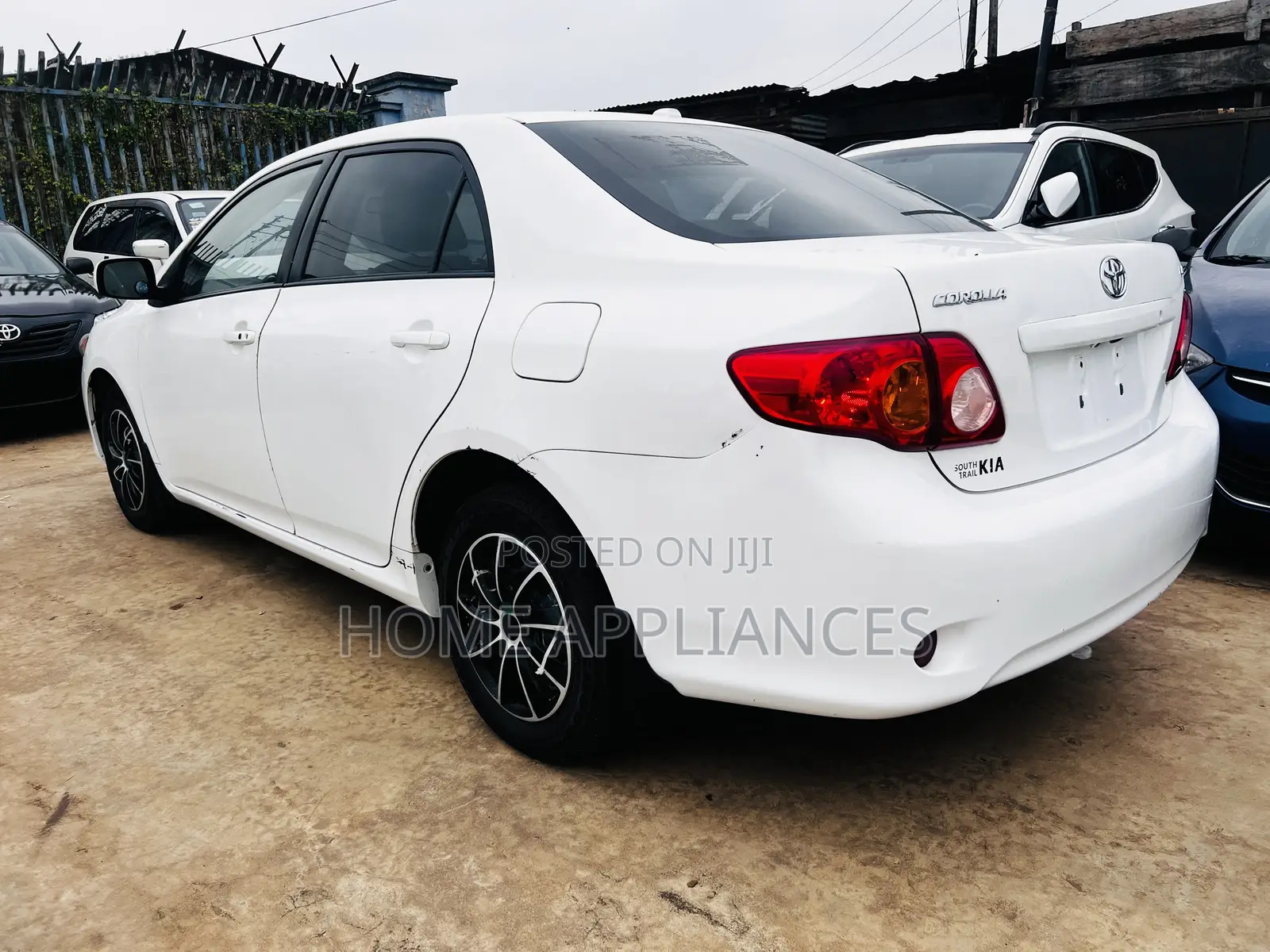 Toyota Corolla LE 4dr Sedan (1.8L 4cyl 4A) 2010 White