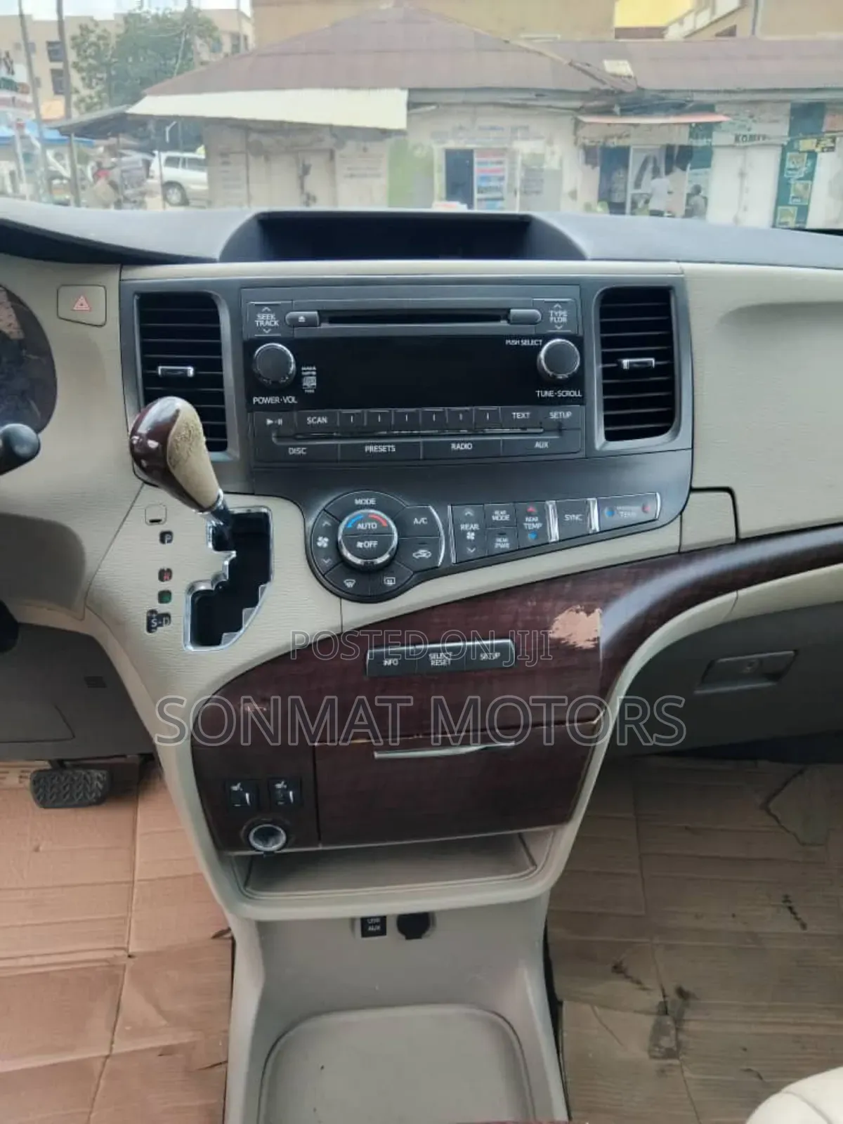 Toyota Sienna Limited AWD 7-Passenger 2013 Black