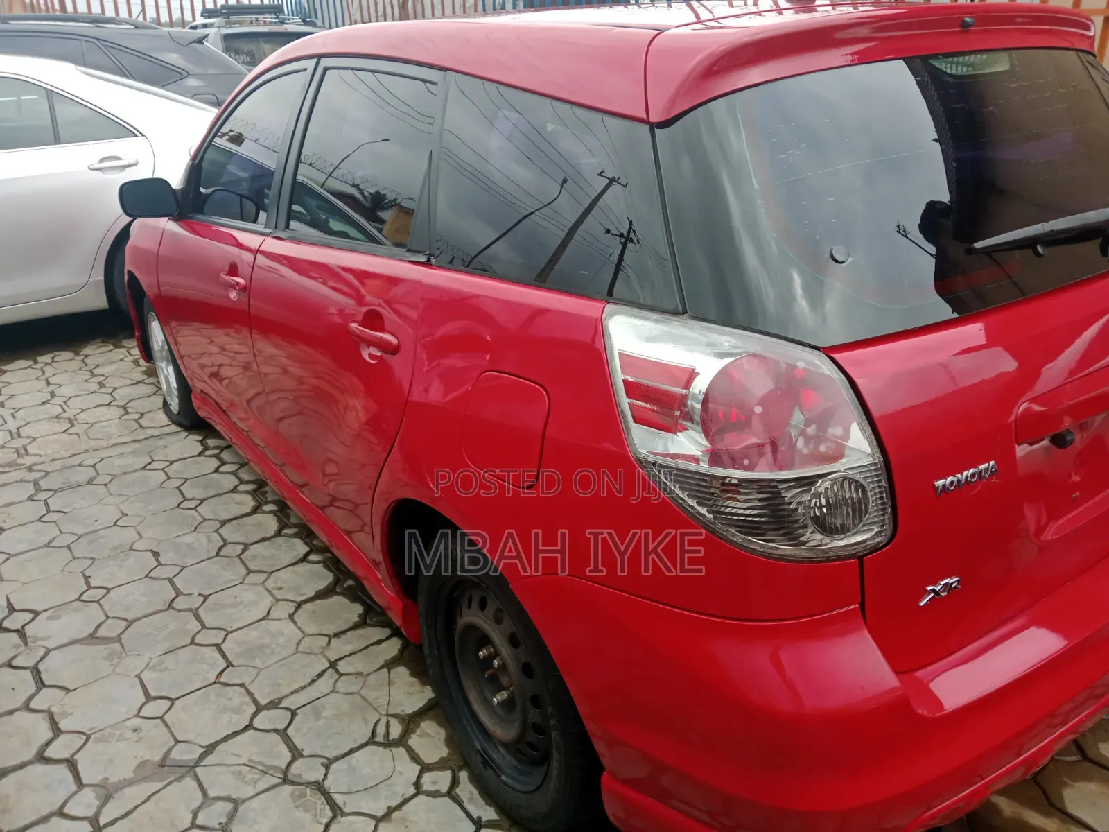 Toyota Matrix XR Hatchback FWD (1.8L 4cyl 4A) 2007 Red