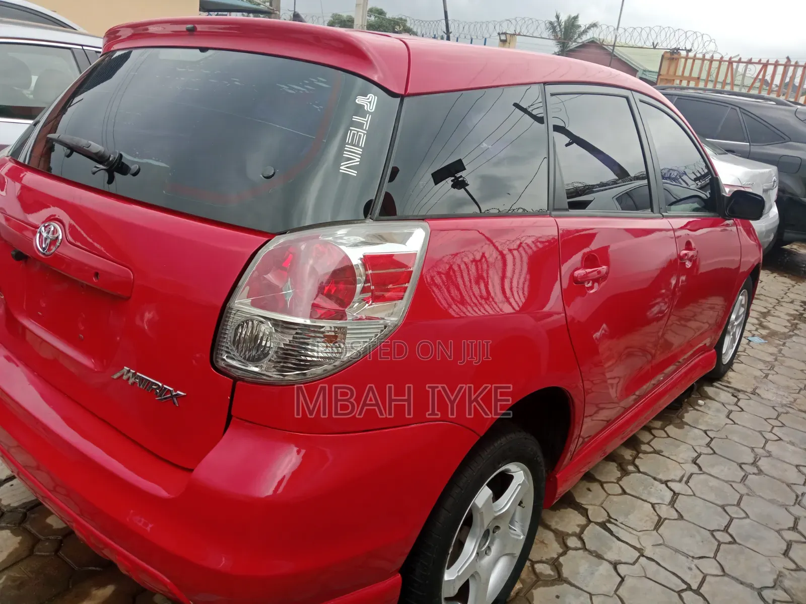 Toyota Matrix XR Hatchback FWD (1.8L 4cyl 4A) 2007 Red