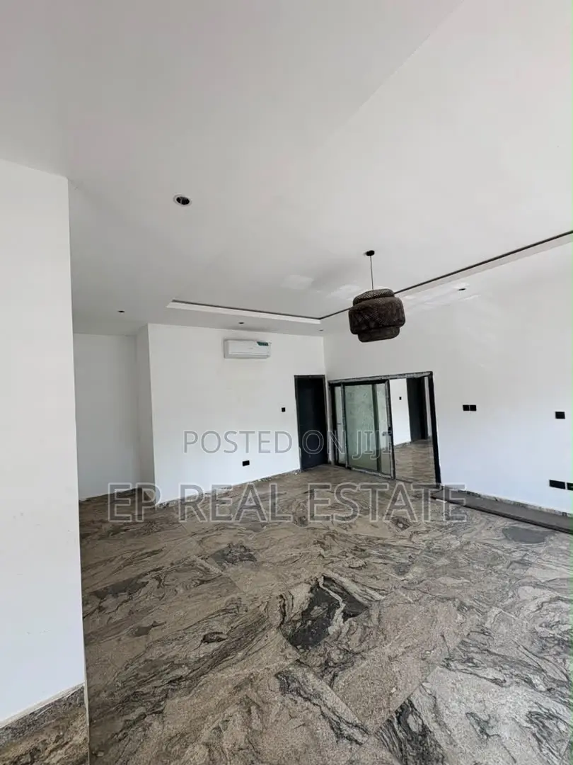 3bdrm Apartment in Gwarinpa for rent