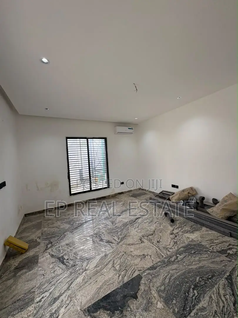 3bdrm Apartment in Gwarinpa for rent