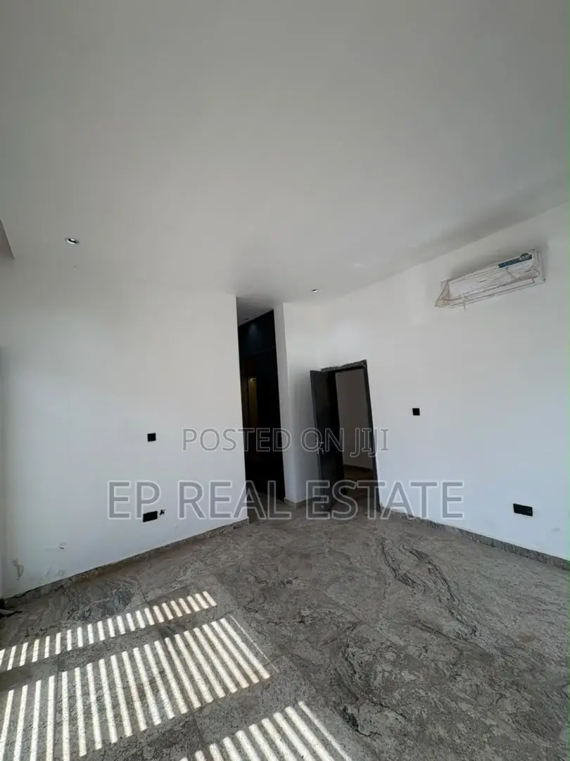 3bdrm Apartment in Gwarinpa for rent