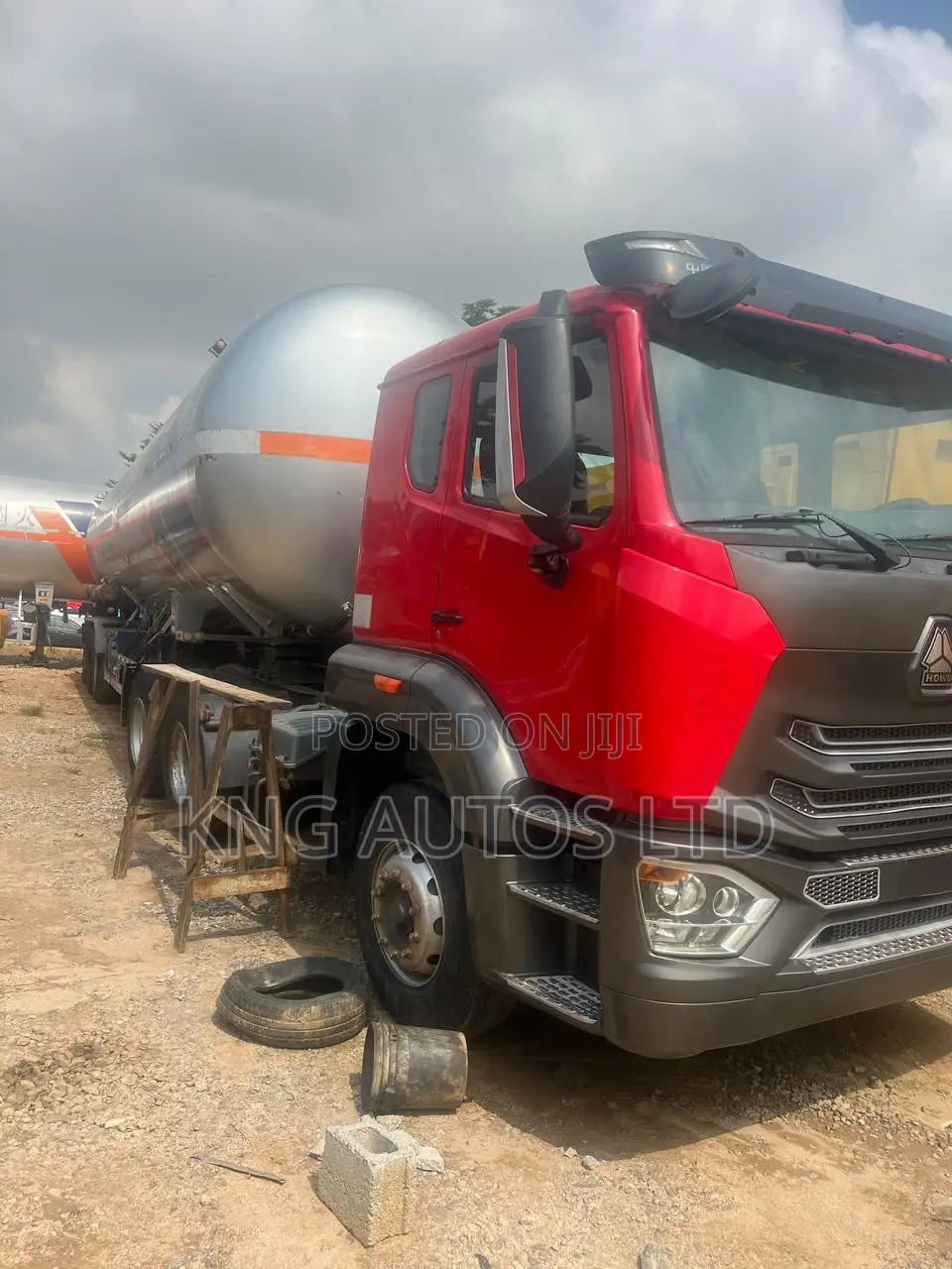 Howo LPG Trailer 2024 Red