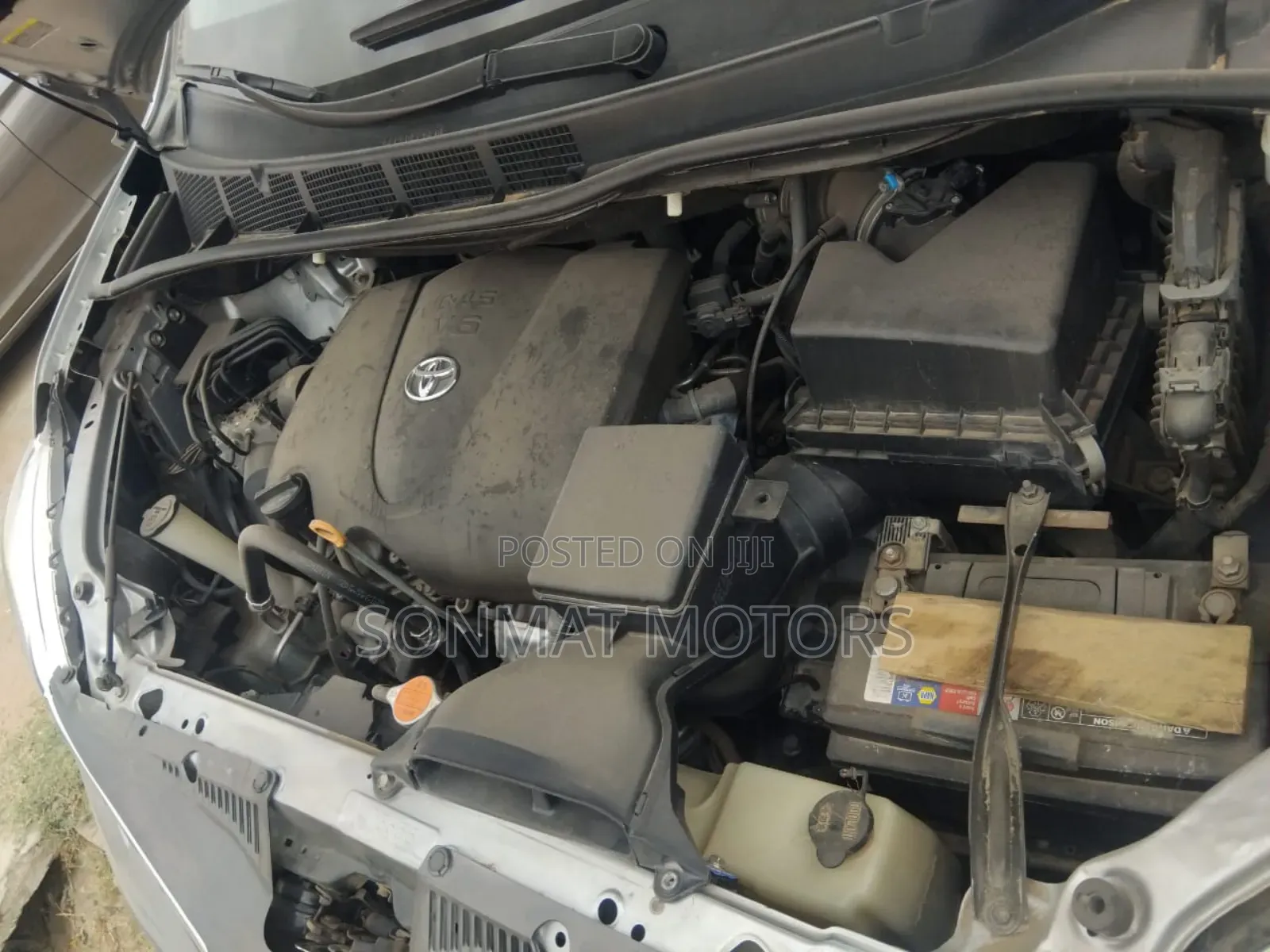 Toyota Sienna XLE Premium AWD (3.5L 6cyl 8A) 2018 Silver