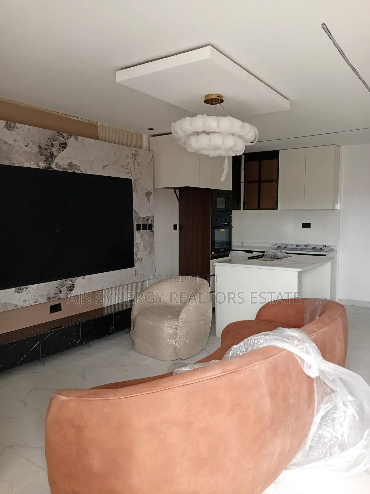 Furnished 2bdrm Maisonette in Lekki Phase 1 for sale