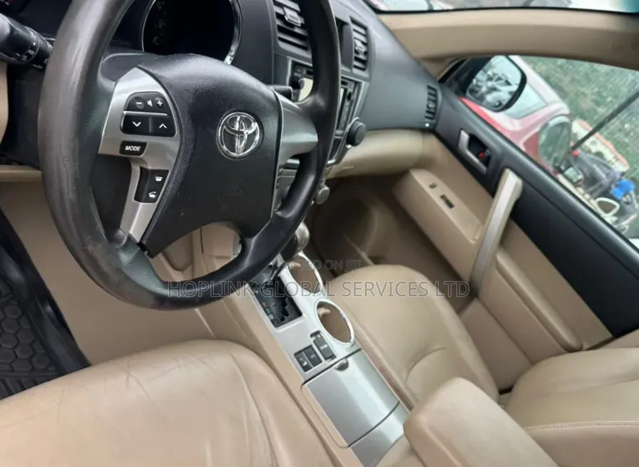 Toyota Highlander 2012 Black